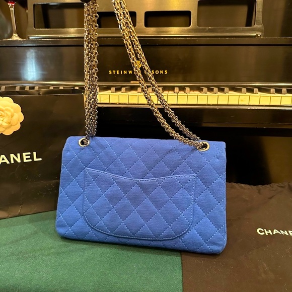 Chanel bag Chanel 2.55 shoulder bag in Blue quilted canvas - Picture 8 of 9